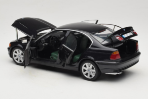 BMW 328i E46 Черен UT Models 1:18 80439422373 Метал — снимка 5 от 8