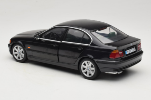 BMW 328i E46 Черен UT Models 1:18 80439422373 Метал — снимка 7 от 8