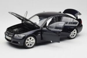 BMW 330i E46 Черен Kyosho 1:18 08731RB Метал — снимка 2 от 8