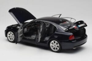 BMW 330i E46 Черен Kyosho 1:18 08731RB Метал — снимка 5 от 8