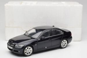 BMW 330i E46 Черен Kyosho 1:18 08731RB Метал — снимка 8 от 8