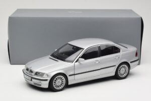 BMW 330i E46 Сребрист UT 1:18 80430302328 Метал — снимка 8 от 8
