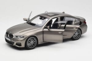 BMW 330i G20 Сребрист Norev 1:18 183275 Метал — снимка 2 от 8