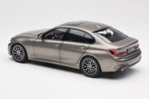 BMW 330i G20 Сребрист Norev 1:18 183275 Метал — снимка 7 от 8