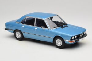 BMW 5 Series E12 Син MCG 1:18 MCG18541 Метал — снимка 4 от 6