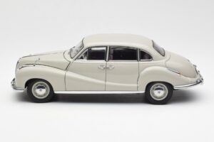 BMW 501 Cortina Сив AUTOart 1:18 80430393098 Метал — снимка 4 от 8