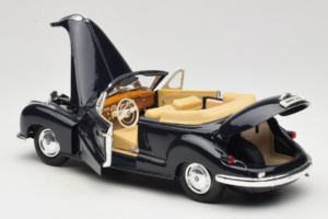 BMW 502 Кабриолет Черен Maisto 1:18 31817 Метал — снимка 5 от 8