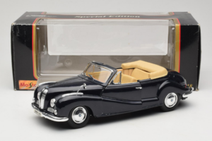 BMW 502 Кабриолет Черен Maisto 1:18 31817 Метал — снимка 8 от 8