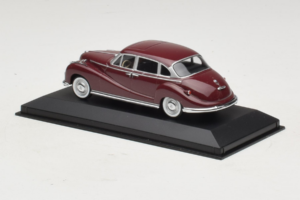 BMW 502 V8 Тъмночервен Minichamps 1:43 430022402 Метал — снимка 3 от 4