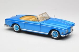 BMW 503 Cabriolet Riviera Blue Revell 1:18 08843 Метал — снимка 7 от 9