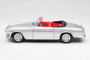 BMW 503 Сребрист Revell 1:18 18787 Метал — снимка 4 от 8