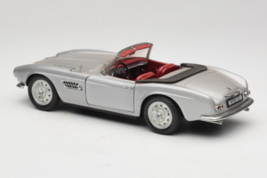 BMW 507 Кабриолет Сребрен Revell 1:18 8829 Метал — снимка 7 от 8