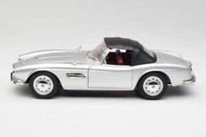 BMW 507 Сребрист Revell 1:18 9034 Метал — снимка 4 от 8