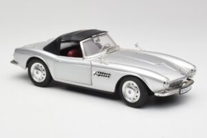 BMW 507 Сребрист Revell 1:18 9034 Метал — снимка 6 от 8