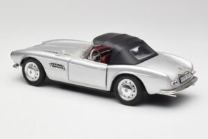 BMW 507 Сребрист Revell 1:18 9034 Метал — снимка 7 от 8