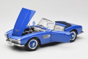 BMW 507 Touring Sport Кабриолет Син Revell 1:18 8810-M1 Метал — снимка 2 от 8