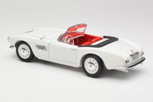 BMW 507 Touring Sport Feather White Revell 1:18 8810 Метал — снимка 7 от 8