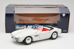 BMW 507 Touring Sport Feather White Revell 1:18 8810 Метал — снимка 8 от 8