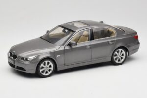 BMW 530i E60 Grey Metallic Revell 1:18 08841 Метал