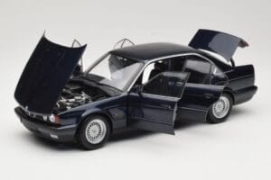 BMW 535i E34 Blue Metallic Minichamps 1:18 100024004 Метал — снимка 2 от 8