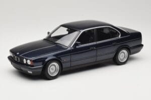 BMW 535i E34 Blue Metallic Minichamps 1:18 100024004 Метал