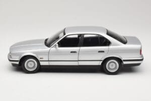 BMW 535i E34 Сребрист Minichamps 1:18 100024005 Метал — снимка 4 от 8