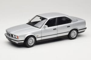 BMW 535i E34 Сребрист Minichamps 1:18 100024005 Метал