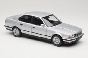 BMW 535i E34 Сребрист Minichamps 1:18 100024005 Метал — снимка 6 от 8
