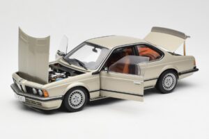 BMW 635 CSi E24 Bronzit Beige Metallic AUTOart 1:18 70523 Метал — снимка 2 от 8