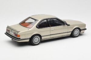 BMW 635 CSi E24 Bronzit Beige Metallic AUTOart 1:18 70523 Метал — снимка 3 от 8