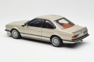 BMW 635 CSi E24 Bronzit Beige Metallic AUTOart 1:18 70523 Метал — снимка 7 от 8