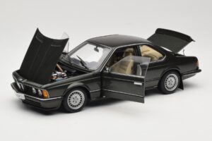 BMW 635 CSi E24 Malachit Green Metallic AUTOart 1:18 70522 Метал — снимка 2 от 8