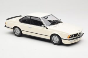 BMW 635 CSi E24 Бял Minichamps 1:18 155028102 Метал — снимка 4 от 6