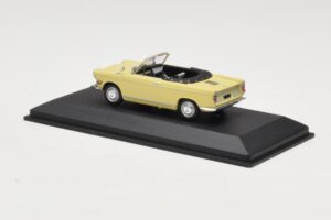 BMW 700 Кабриолет Жълт Minichamps 1:43 BMW002 Метал — снимка 3 от 4