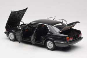 BMW 730i E32 Black Metallic Minichamps 1:18 100023002 Метал — снимка 5 от 8