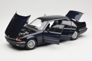 BMW 730i E32 Синьо Metallic Minichamps 1:18 100023006 Метал — снимка 2 от 8