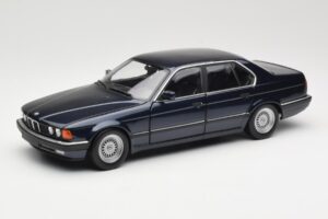 BMW 730i E32 Синьо Metallic Minichamps 1:18 100023006 Метал