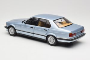 BMW 730i E32 Светлосиньо Metallic Minichamps 1:18 100023008 Метал — снимка 7 от 8