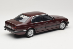 BMW 730i E32 Red Metallic Minichamps 1:18 100023001 Метал — снимка 3 от 8