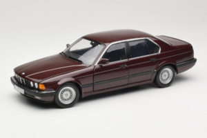 BMW 730i E32 Red Metallic Minichamps 1:18 100023001 Метал