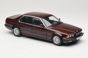 BMW 730i E32 Red Metallic Minichamps 1:18 100023001 Метал — снимка 6 от 8