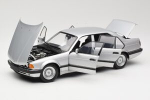 BMW 730i E32 Сребрист Minichamps 1:18 100023000 Метал — снимка 2 от 8