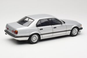 BMW 730i E32 Сребрист Minichamps 1:18 100023000 Метал — снимка 3 от 8