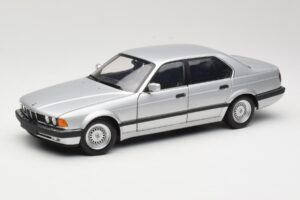 BMW 730i E32 Сребрист Minichamps 1:18 100023000 Метал