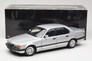 BMW 730i E32 Сребрист Minichamps 1:18 100023000 Метал — снимка 8 от 8