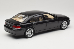 BMW 760Li E66 Individual Черен Kyosho 1:18 08573RB Метал — снимка 3 от 8