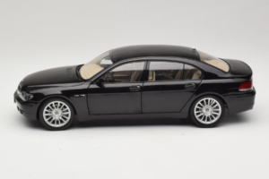 BMW 760Li E66 Individual Черен Kyosho 1:18 08573RB Метал — снимка 4 от 8