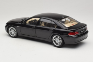 BMW 760Li E66 Individual Черен Kyosho 1:18 08573RB Метал — снимка 7 от 8