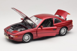 BMW 850i E31 Червен Tchibo 1:18 36157 Метал — снимка 2 от 8