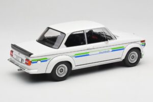 BMW Alpina 2002 E10 Turbo Бял MCG 1:18 MCG18409-R Метал — снимка 2 от 6